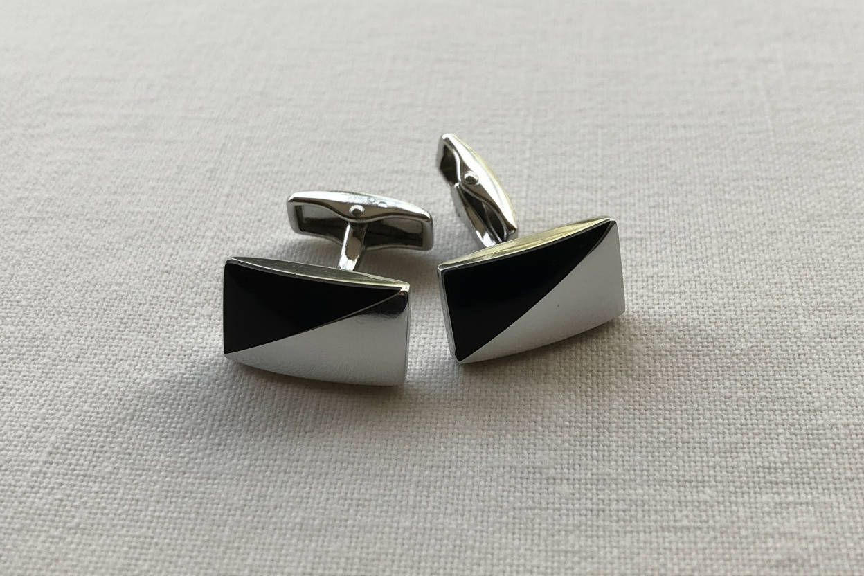 Noir Divide Cufflinks – Silver & Black