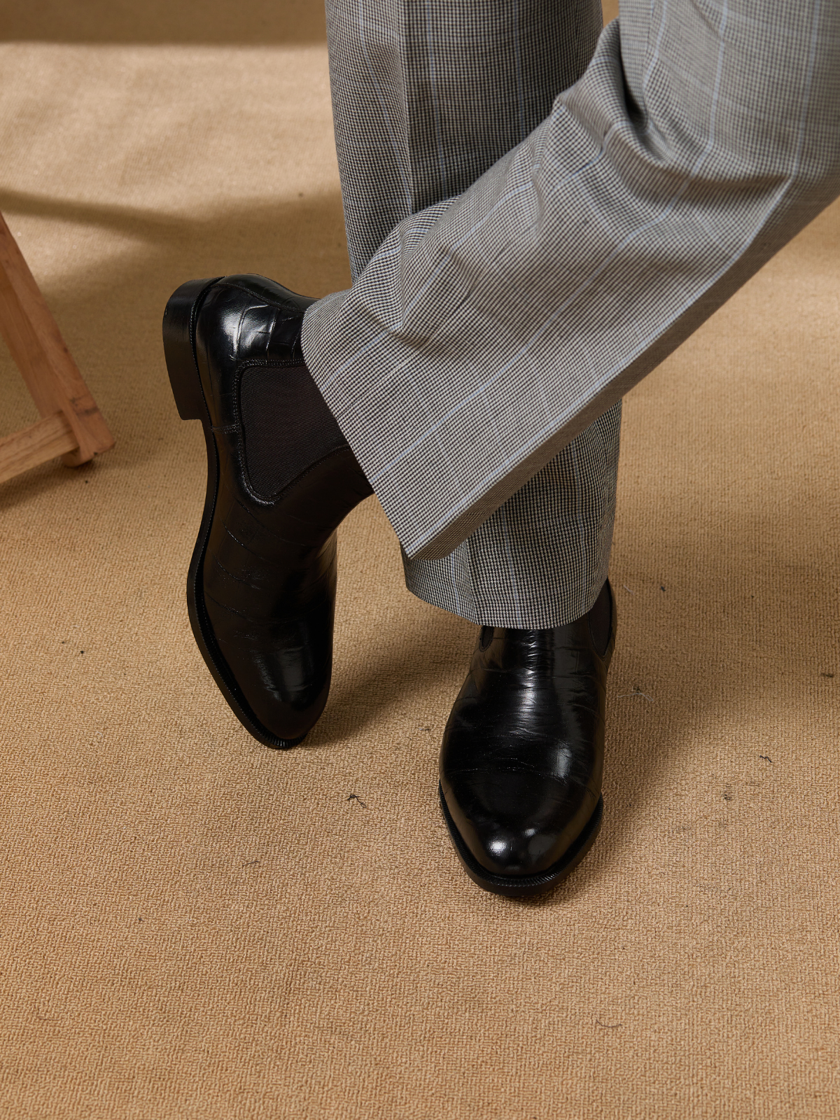 Aligator Chelsea Boot : Solid black