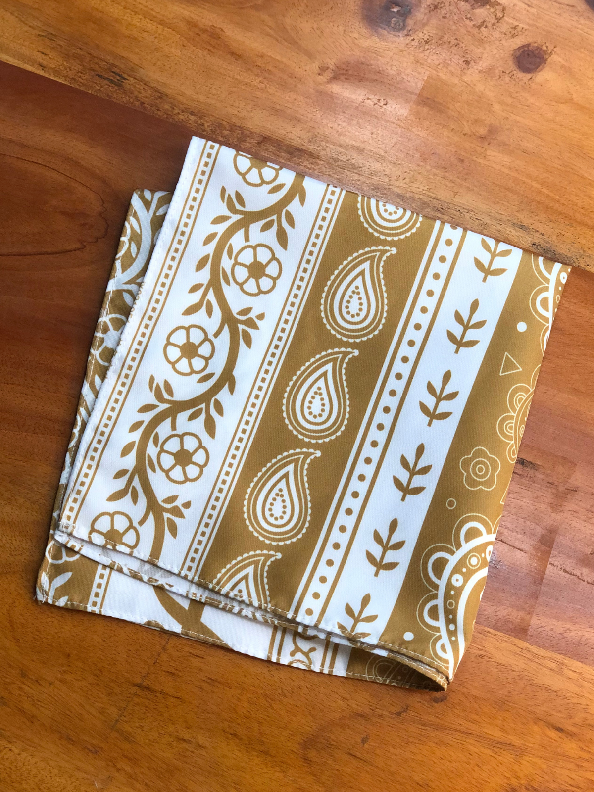 Abstarct Golden & White Pocket Square