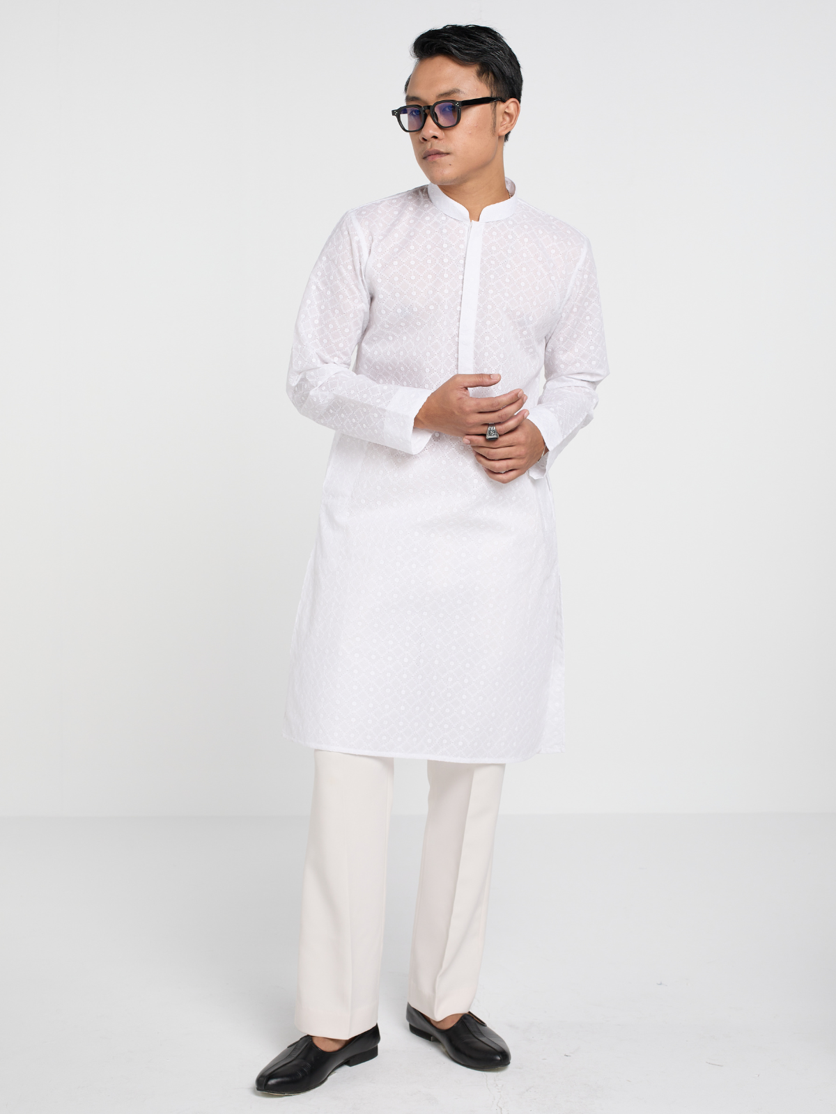 White Patterned Chikankari Kurta