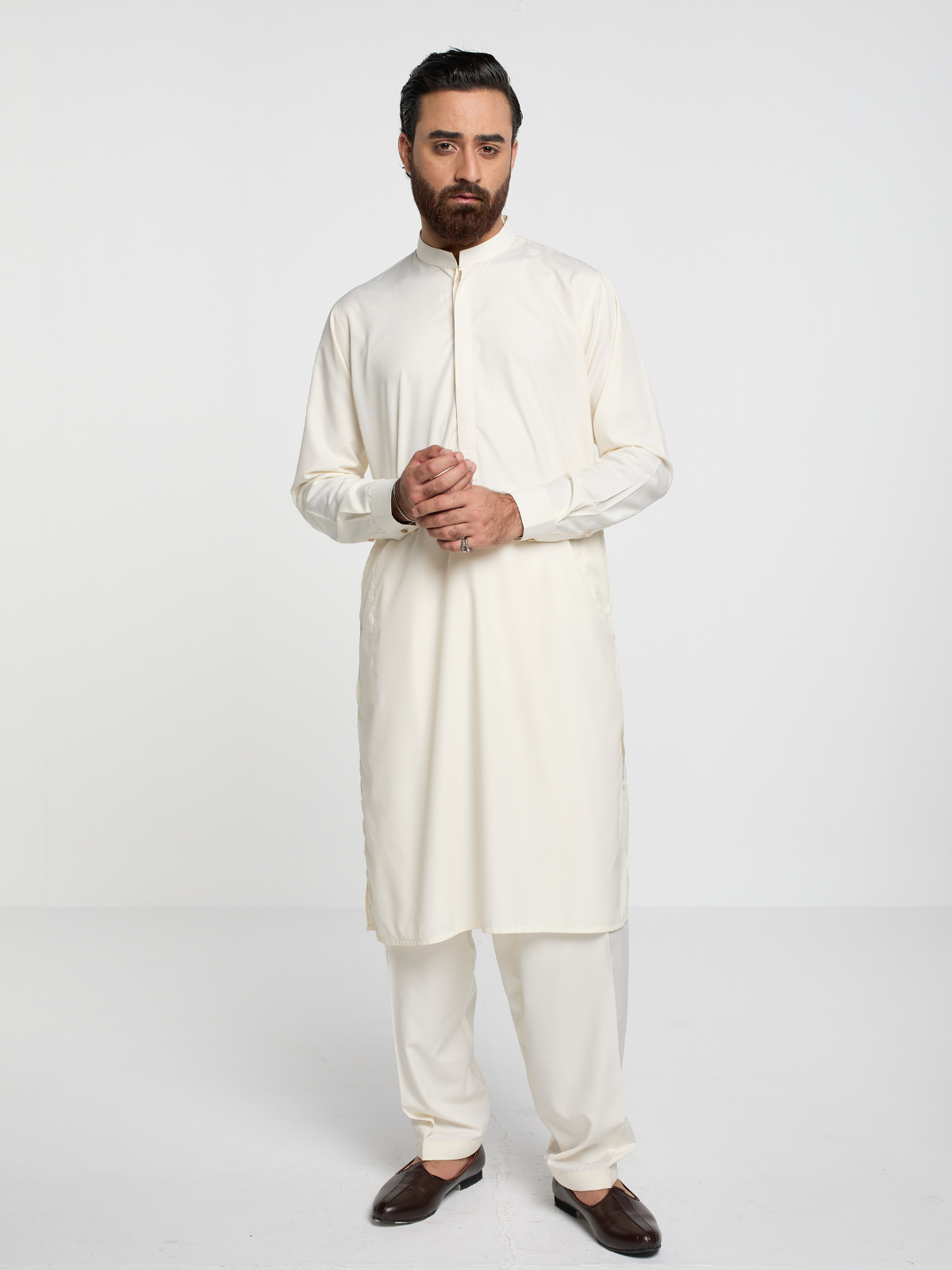 Off-White Classic Kabli Set