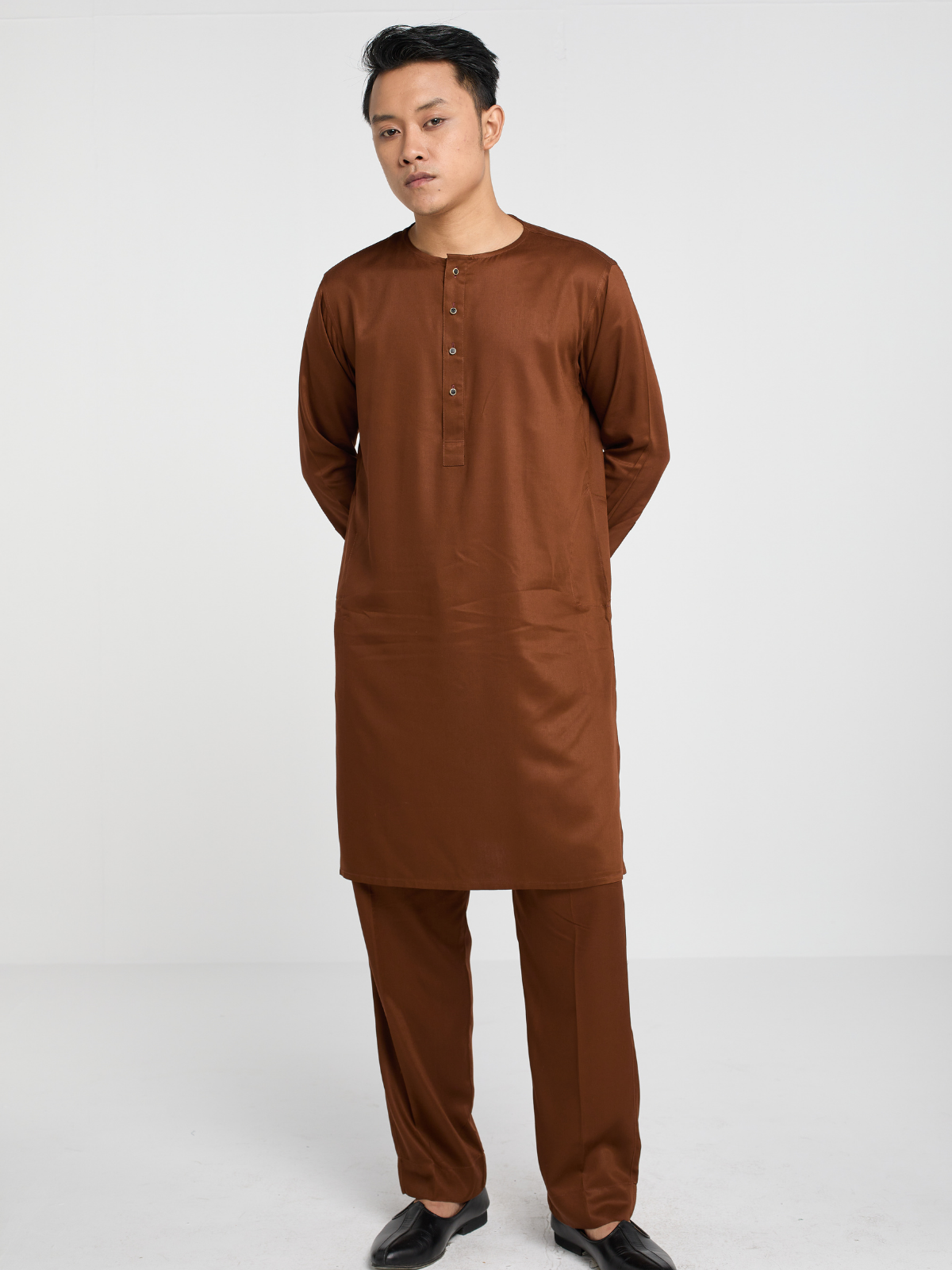 Tawny Brown Round Neck Kabli Set