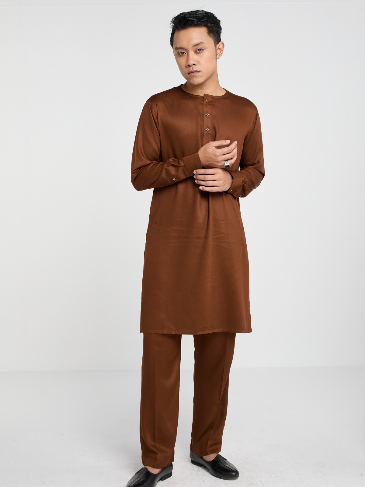 Tawny Brown Round Neck Kabli Set