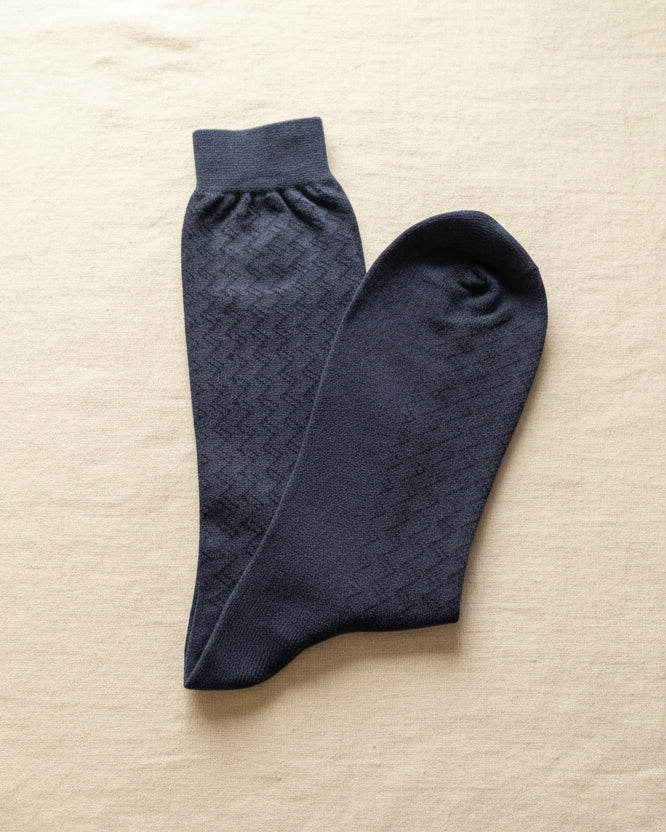 Textured Chevron Cotton Socks – Midnight Navy