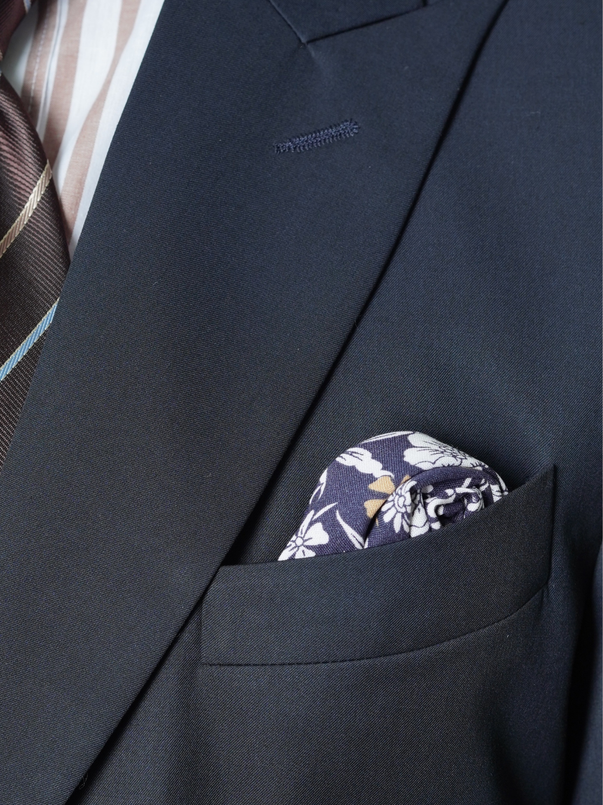 Navy with White Floral Pocket Sqaure