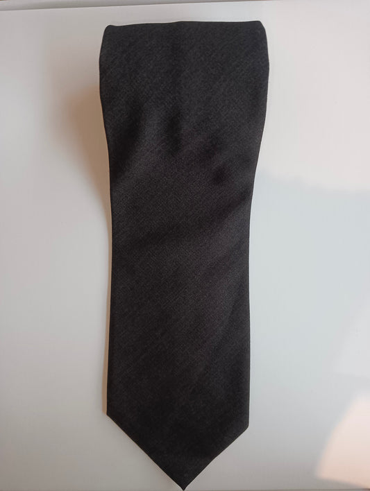 charcoal self pattern tie.